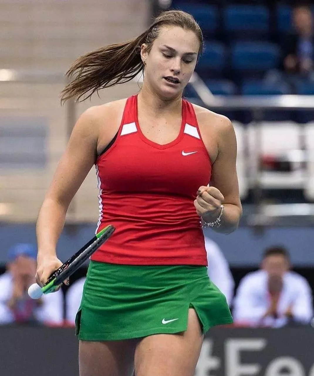 了火热的状 了火热的状