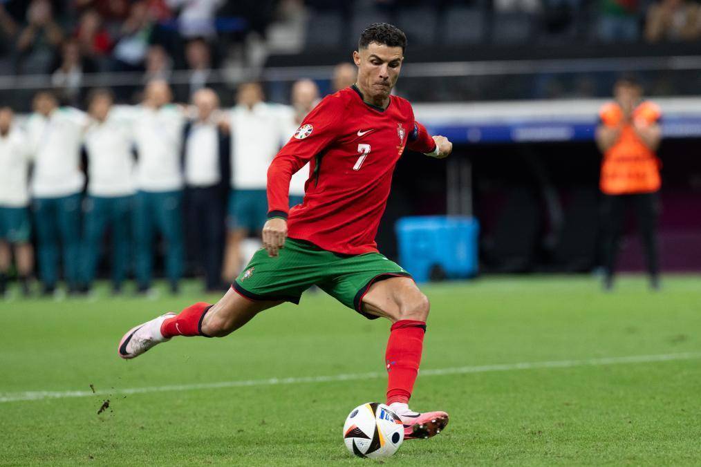 约基奇紧紧 约基奇紧紧